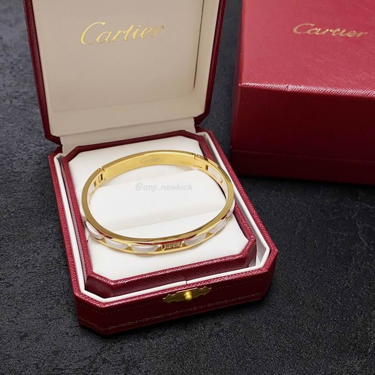 Cartier Bracelet 18k Gold (4) - www.newkick.org